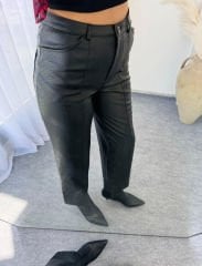 YILAN DERİSİ GÖRÜNÜMLÜ DERİ PANTOLON