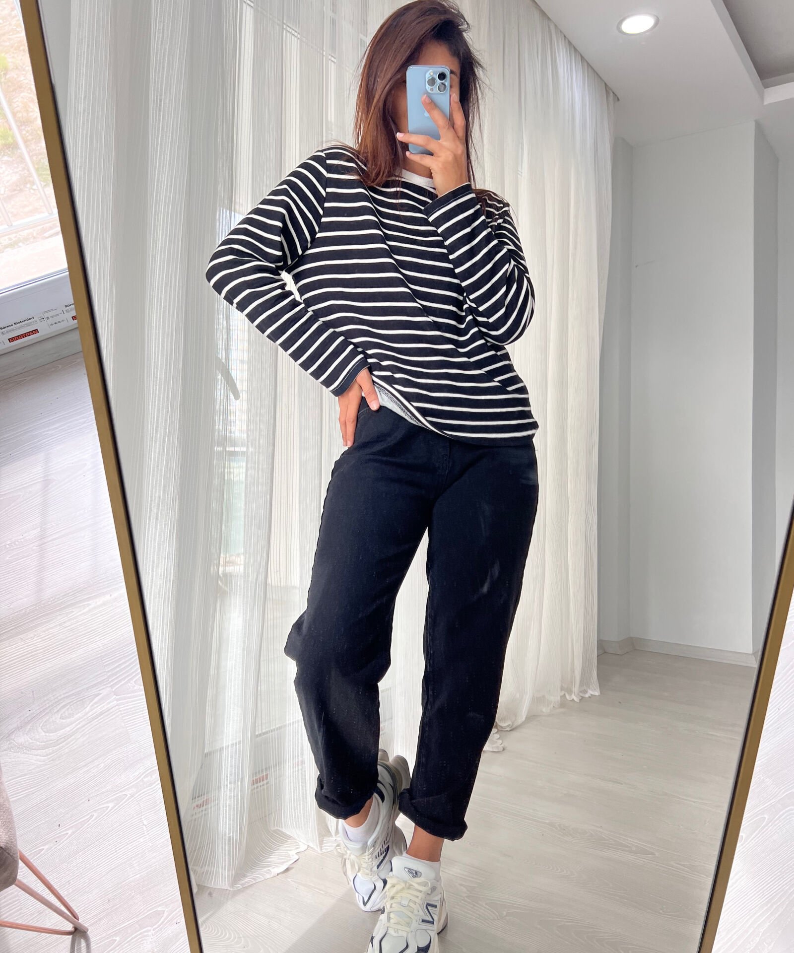 MNG ÇİZGİLİ SWEAT SİYAH
