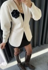 Belden Oturtmalı Kaşe Blazer Krem
